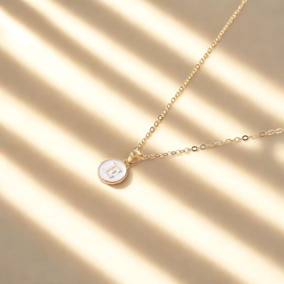 A necklace giftana