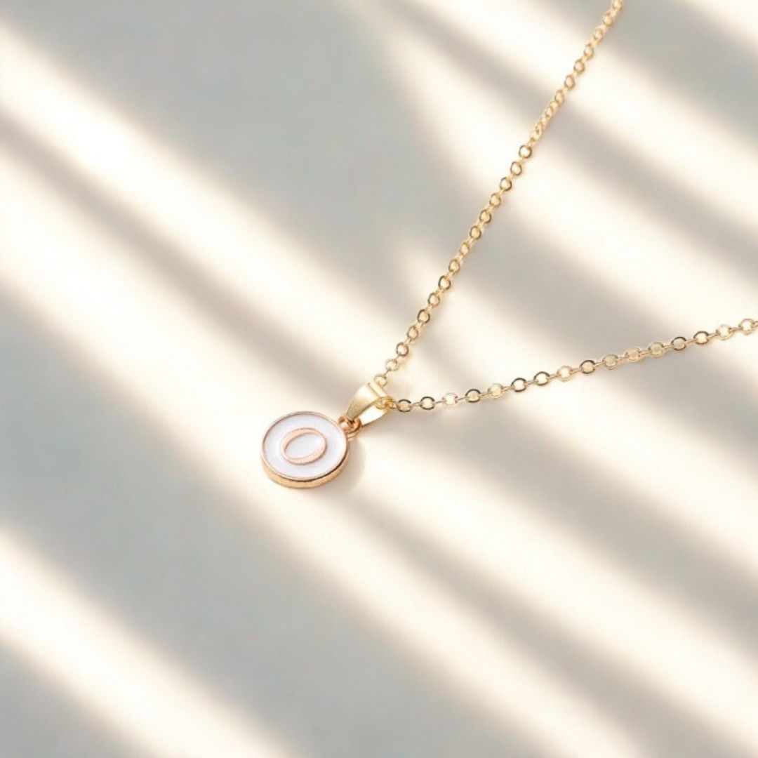 A necklace giftana