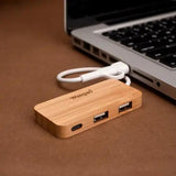 Wangari Cedar multi-charging USB HubGiftana 