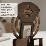 Wooden Perpetual Calendar Desk Organizer with Photo Frame & Pen Holder